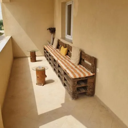 Apartment Mare - 20 M From Beach