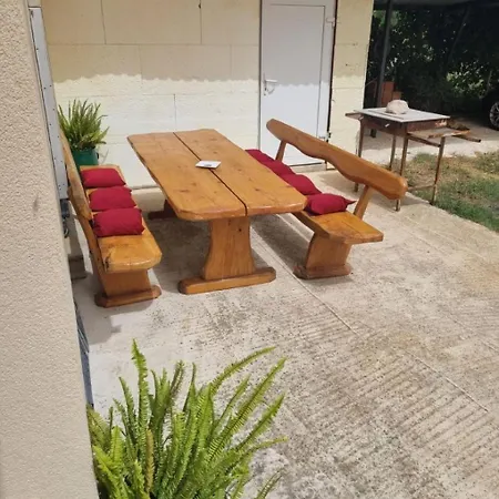 Mare - 20 M From Beach Apartment