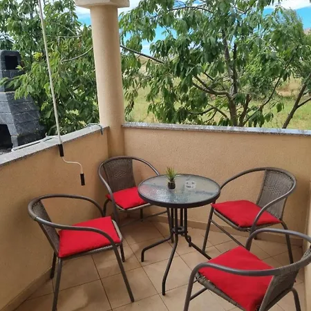 Mare - 20 M From Beach Apartment