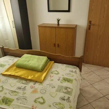 Mare - 20 M From Beach Apartment