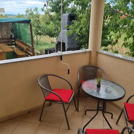 Mare - 20 M From Apartment *